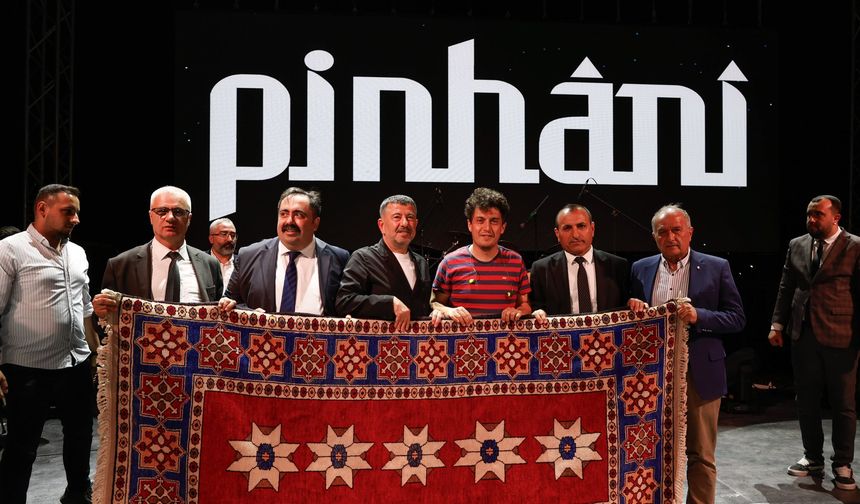 Ağbaba sözünü tuttu, Pinhani Malatya’yı coşturdu!