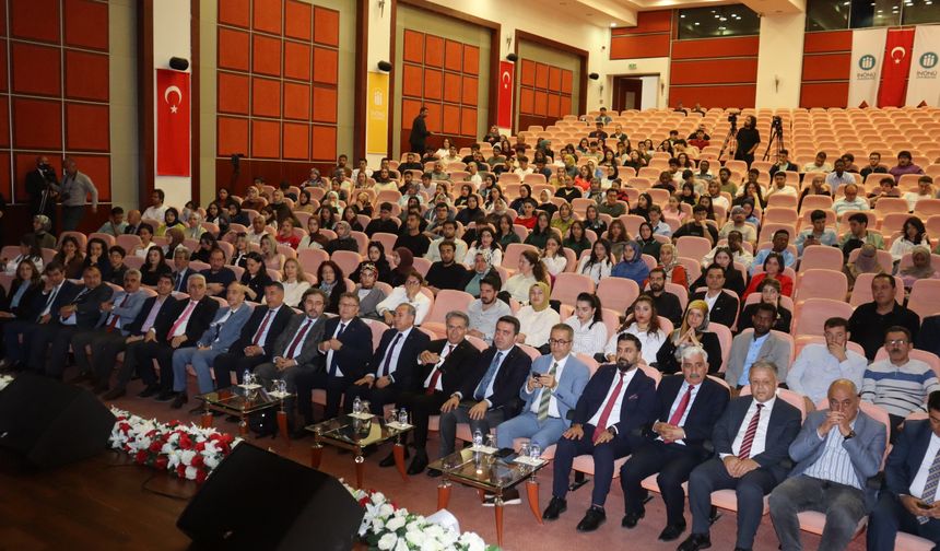 İnönü Üniversitesi'nde 'Türkçe'nin Dünyası' Paneli: TDK Başkanı ‘risk yok’ dedi!