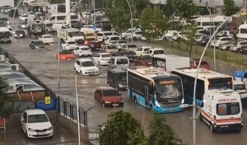 Malatya’da altyapı sitemi: “Sonunda oldu Malatya'ya deniz geldi”