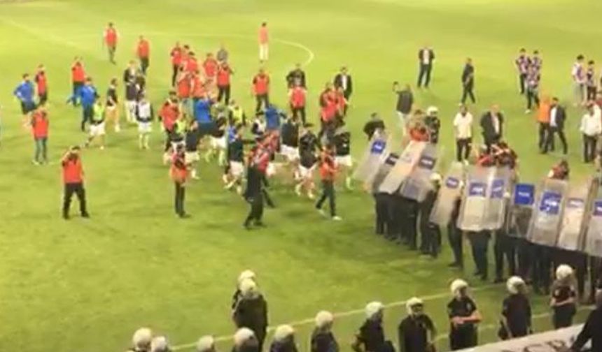 Elazığ’da Futbol Teröre Döndü! Maçtan Önce Kavga, Maçta Kan!