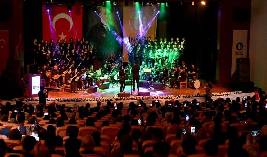 Malatya’da halk konserine yoğun ilgi