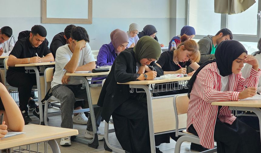 Büyükşehir’den 350 öğrenciye YKS desteği!