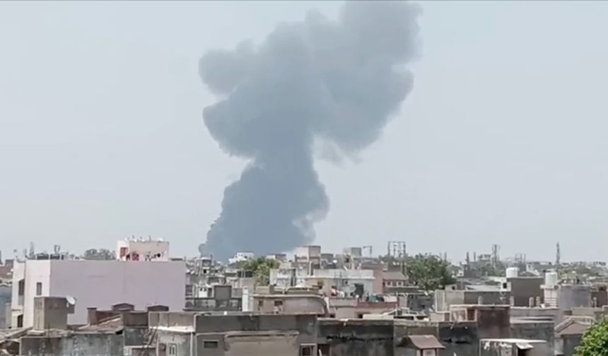 Türkiye’den Hindistan’a düşen uçak için taziye!