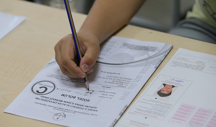 Son Dakika! LGS kapsamındaki merkezi sınavın soru ve cevap anahtarları  yayımlandı.