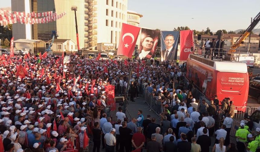 Özgür Özel’den Malatya’da Sert Mesajlar: “Milletin İradesine Darbe Yapıldı”