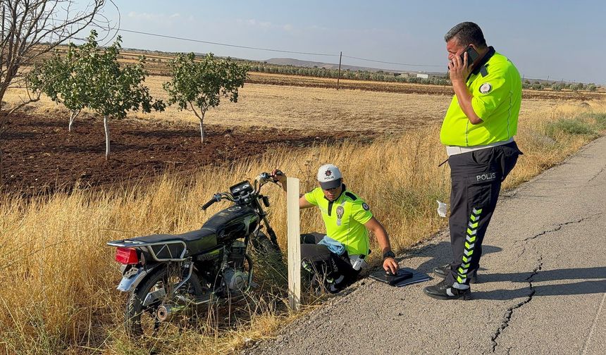 6 kişinin bindiği motosiklet devrildi!