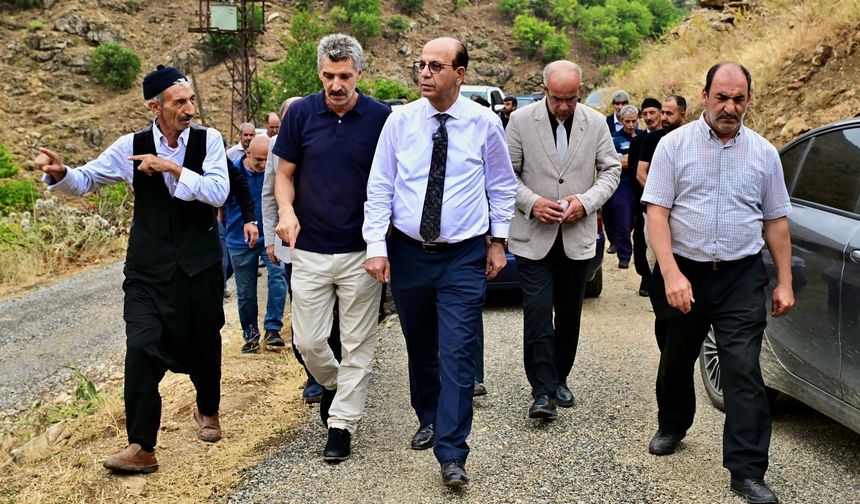 Başkan Geçit Müjdeyi Verdi: Kırsal Mahallelerin Yolu Yenileniyor