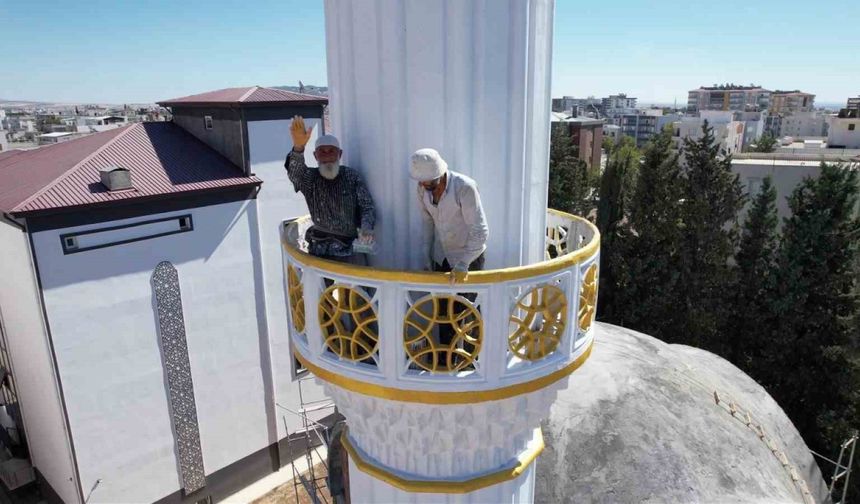 60 yaşında 80 ilde 172 minare yaptı