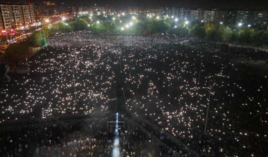 Ünlü Şarkıcı Bugün Malatya'da Sahne Alacak! Girişler Ücretsiz...