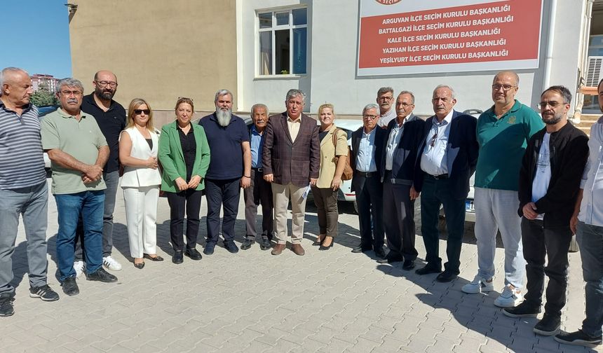 CHP Yeşilyurt İlçe Başkanı Ayaz, mazbatasını aldı