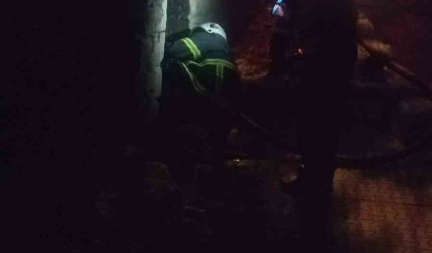 Metruk evde çıkan yangın korkuttu