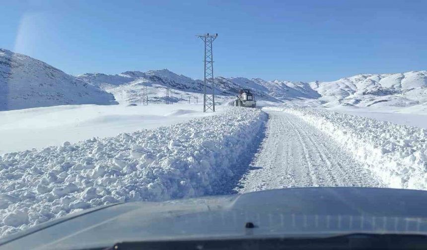 Şırnak’ta kar kalınlığı 1 metreyi aştı