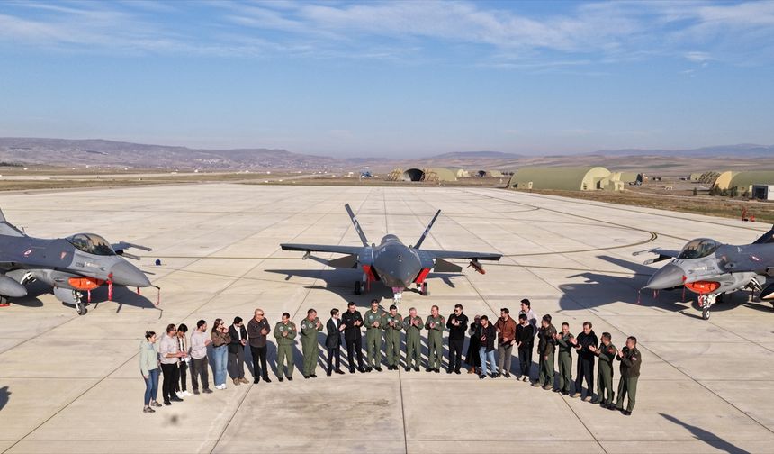 KIZILELMA'nın hava-hava füzesi dünya basınında
