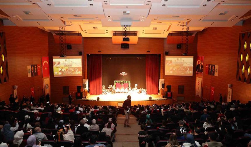 Cengiz Aytmatov'a Talas'ta görkemli anma