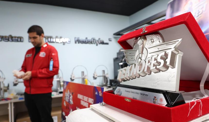 Tam otonom su üstü deniz aracıyla 284 takım arasından Türkiye ikinciliği