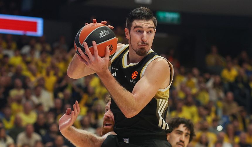 Fransız basketbolcu Nando de Colo yeniden Fenerbahçe'de