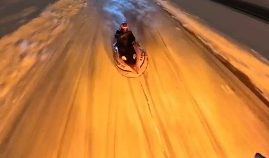 Şişme botu kızak yapıp ATV araçla çektiler