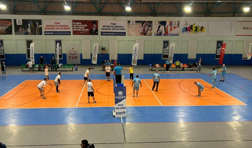 Malatya'da Kurumlar Arası Voleybol Turnuvası Başladı