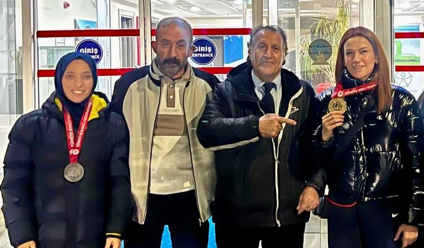 Malatya’nın Altın Kızları Ringi Titretti: Havalimanında Alkışlarla Karşılandılar!