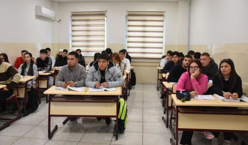 Gaziantep'te Gençler üniversite hayallerine ücretsiz kavuşuyor