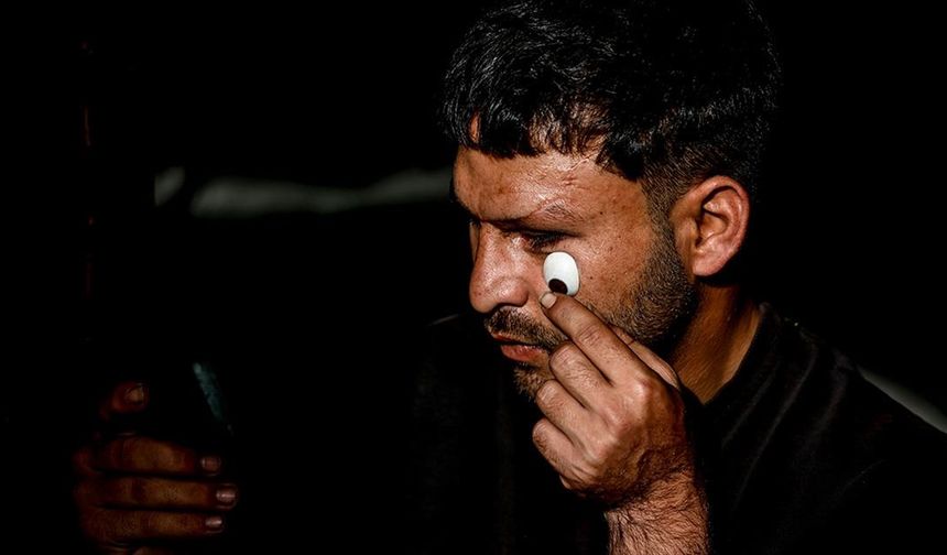 Gazze’de Kör Bırakılan Baba: “Ne Görebiliyorum Ne de Çocuklarımı Geçindirebiliyorum”