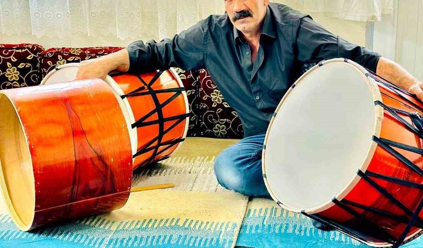 Diyarbakır Çermik'te 40 yıldır baba mesleği davul imalatı yapıyor