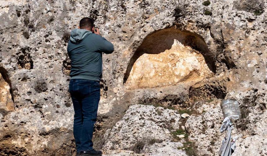 Diyarbakır'da kaya mezarları ve duvar kabartmalarına belgesel fotoğraf çalışması