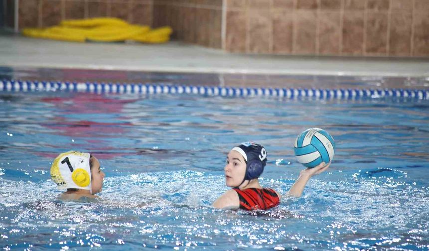 Elazığ'da suda nefes kesen mücadele sona erdi