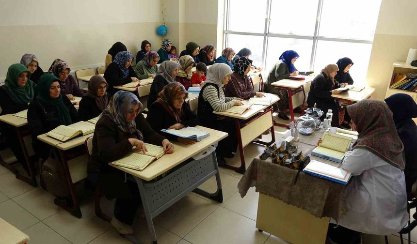 Gaziantep'te kadınlardan mukabele geleneğine yoğun ilgi