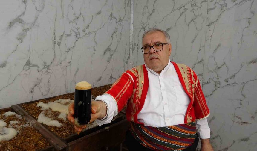 Gaziantep'te meyan şerbeti iftar sofralarındaki yerini aldı