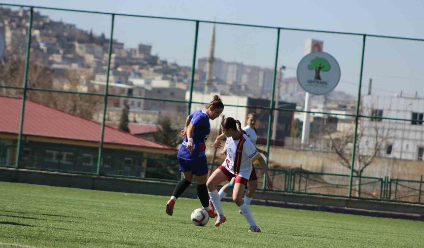 Kayseri Kadın FK farklı kazandı