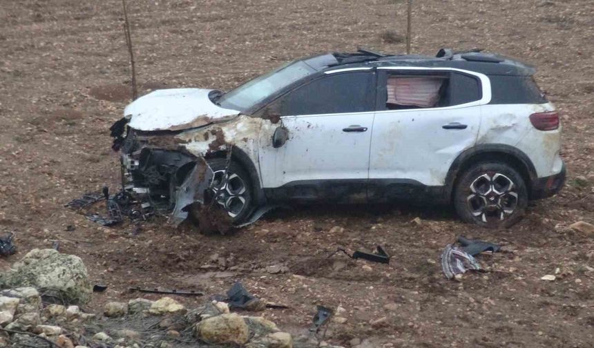 Otomobil şarampole yuvarlandı, aynı aileden 5 kişi yaralandı