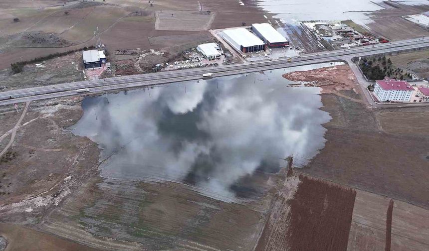 Sivas'ta Göller kurumuştu, şimdi ise tarım arazileri göle döndü