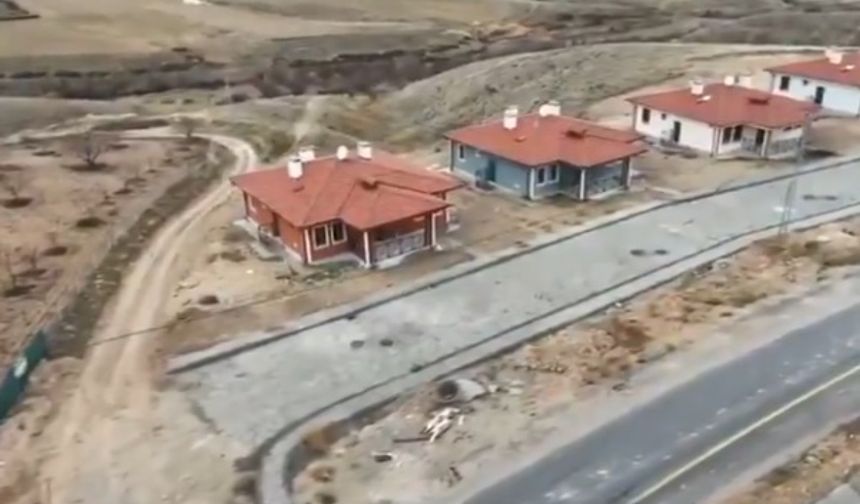 Malatya'da Köy Evleri Teslim Ediliyor! Vali Yavuz Duyurdu: O Mahallede Anahtarlar Verildi