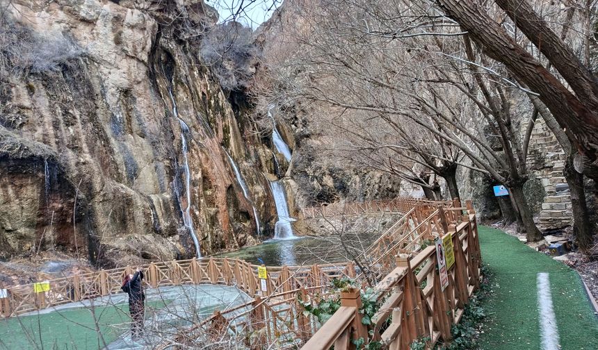 Günpınar Şelalesi Haftasonu Ziyaretçilerin Uğrak Noktası Oldu