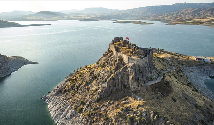 Tunceli’de Sağanak Alarmı: İlçelerde Sıcaklıklar 27-35 Derece Arasında