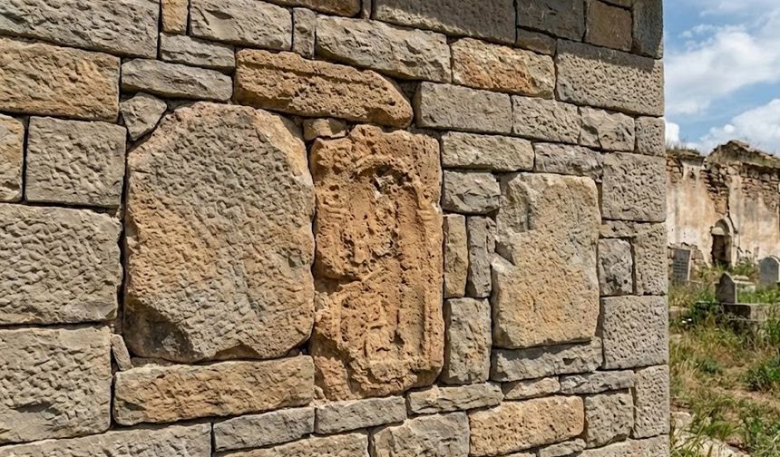 Malatya’da "Gavur Mezarlığı" Denilen Yerde Büyük Sır: Meğer...