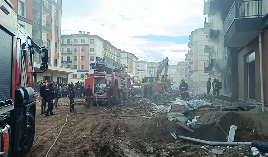 Malatya'da Depo Olarak Kullanılan Alan Küle Döndü: Maddi Hasar Var