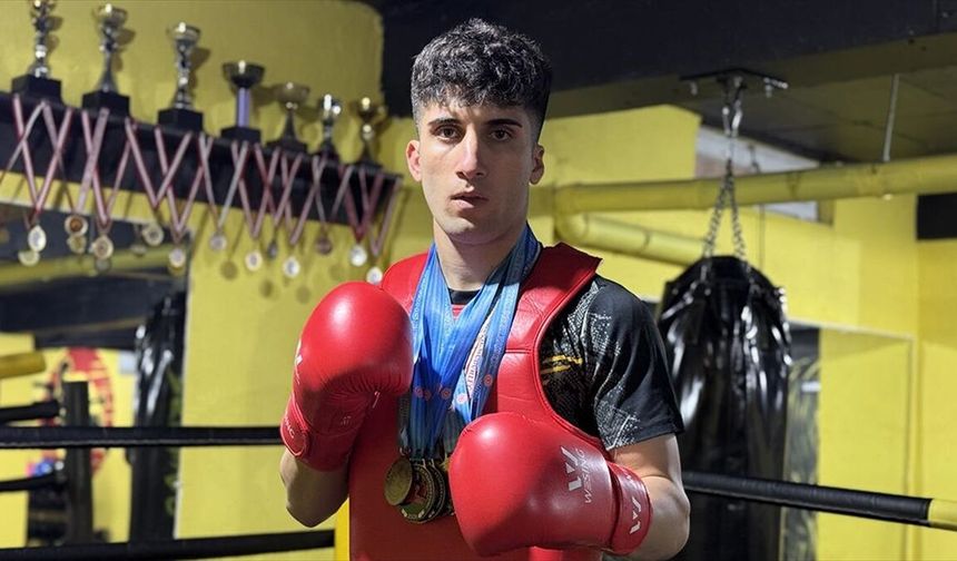 Kum torbasıyla başladığı wushuda hedefi elde ettiği başarılara yenilerini eklemek