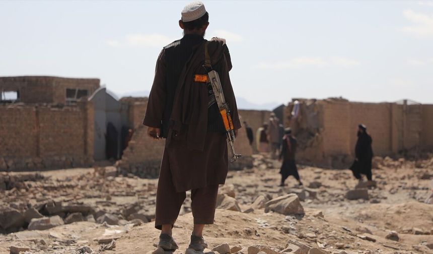 Pakistan-Afganistan arasında süren çatışmalarda kayıp sayısı artıyor