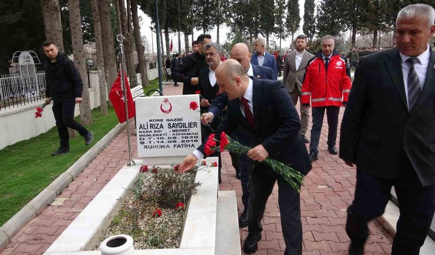 Adıyaman'da Kent Protokolü Şehitlik Ziyaretinde Bulundu