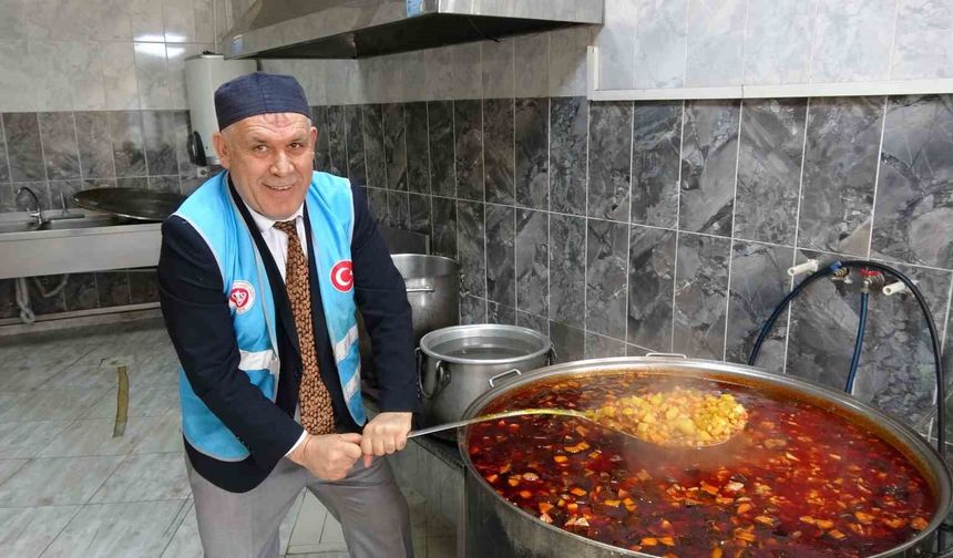 Cami cemaatinin dayanışmasıyla günlük bin 500 kişiye iftar veriliyor