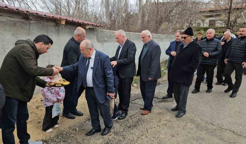 Darende’de Yarım Asırlık Mahalle Bayramlaşması Geleneği Devam Ediyor