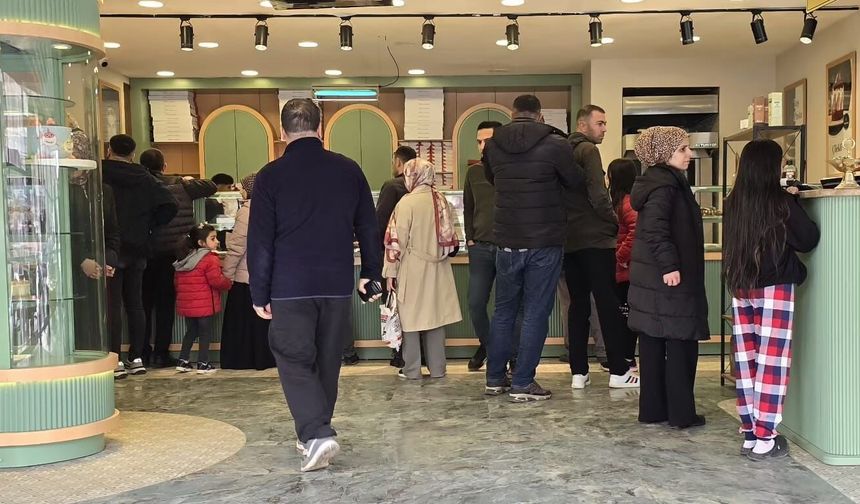 Diyarbakır'da pastanelerde bayram yoğunluğu
