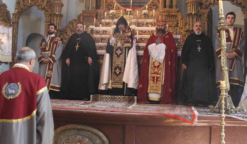 Ermeni Kilisesinde İran İçin Dua: Patriğin Sözleri Gündem Oldu