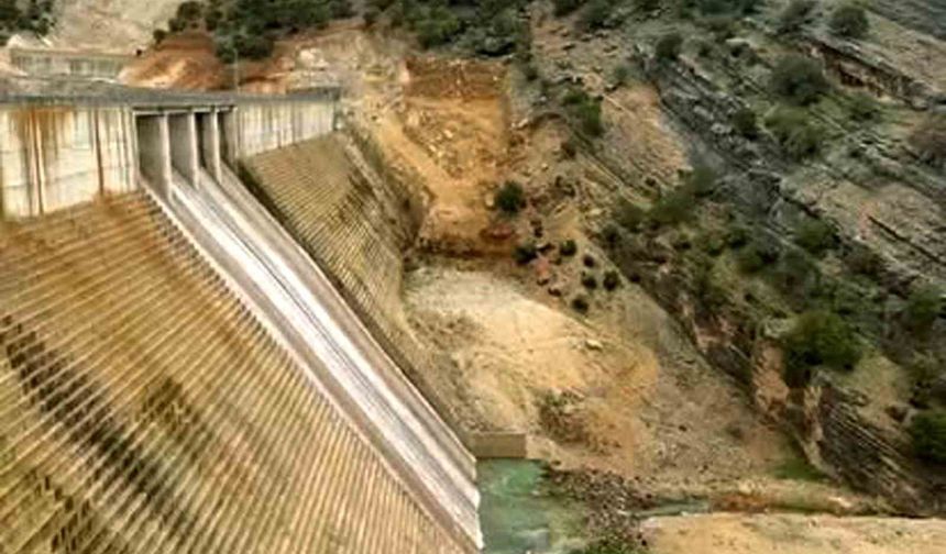 Gaziantep’te Ardıl Barajı Taştı, Çiftçiler Sevindi