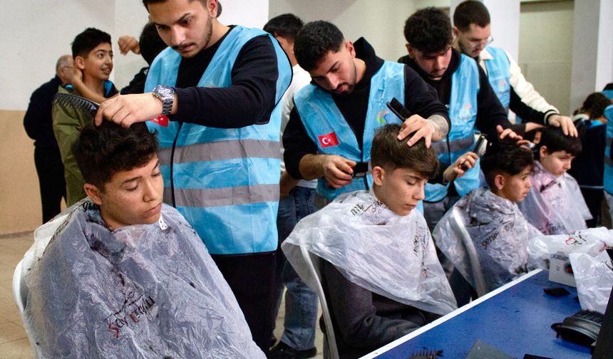 Malatya'da Öğrencilere Bayram Öncesi Ücretsiz Saç Bakımı