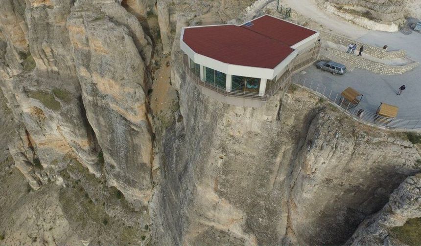 Malatya’nın Kalbinde 65 Milyon Yıllık Doğa Harikası: Ölmeden Önce Levent Vadisini Görmeniz Gerekiyor...