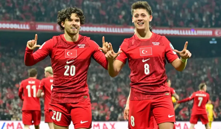 İnönü Üniversitesi’nde Dev Ekranda Milli  Maç Keyfi!