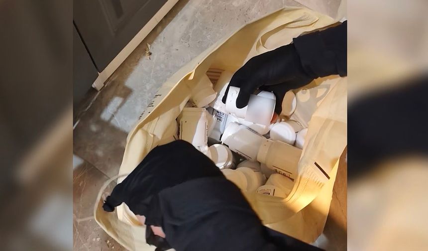 Zehir Tacirlerine Darbe: On Binlerce Hap Ve Silah Ele Geçirildi